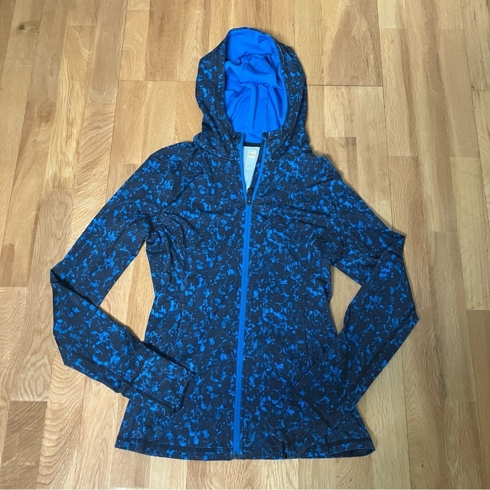 Lole Blue and Black Patterned Lightweight Jacket